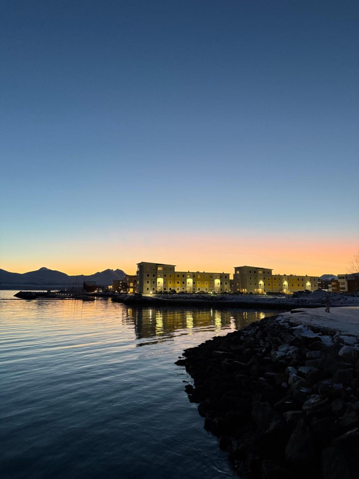 Modern Apartment Nearby City Centrum Tromsø Eksteriør billede